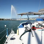 Floatinn Boat-bnb 3* Genève