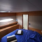 Bateau-hôtel Floatinn Boat-bnb 3*