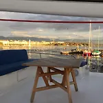 Bateau-hôtel Floatinn Boat-bnb Genève