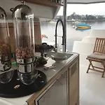 Bateau-hôtel Floatinn Boat-bnb Genève