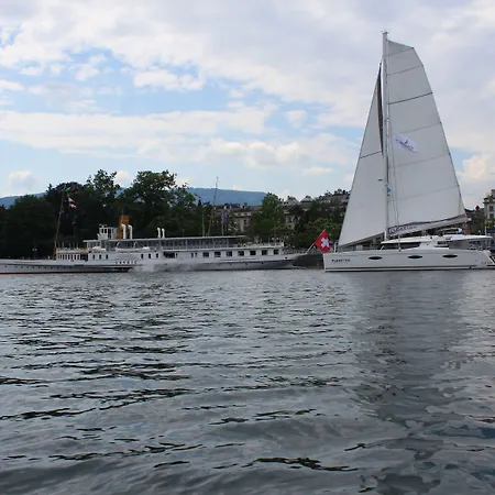 Floatinn Boat-bnb Botel