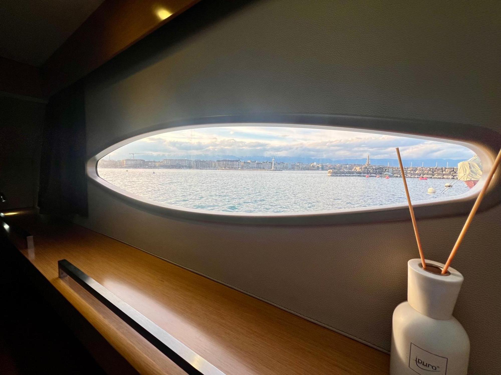 Floatinn Boat-bnb 3*