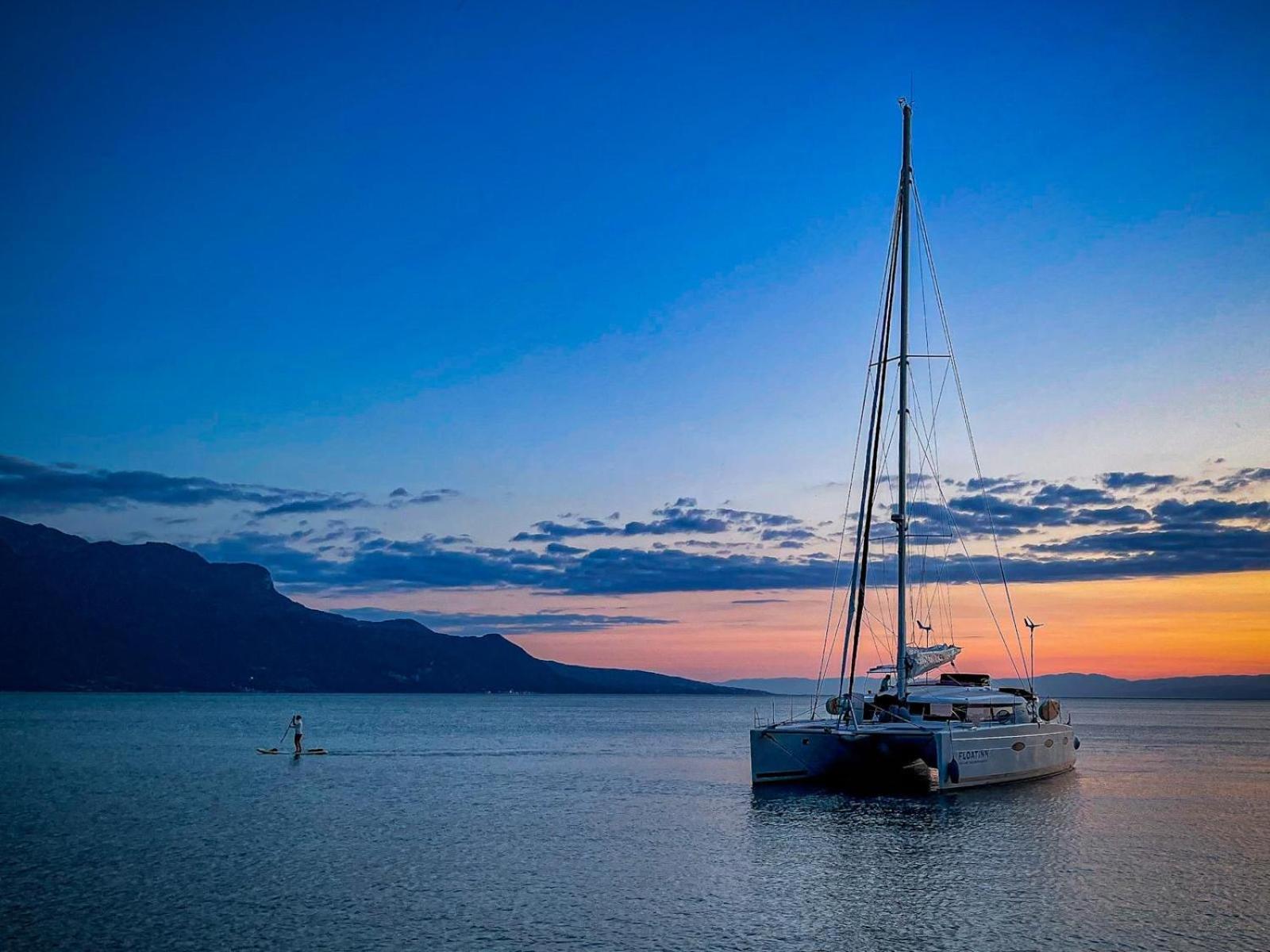 Floatinn Boat-bnb 3*