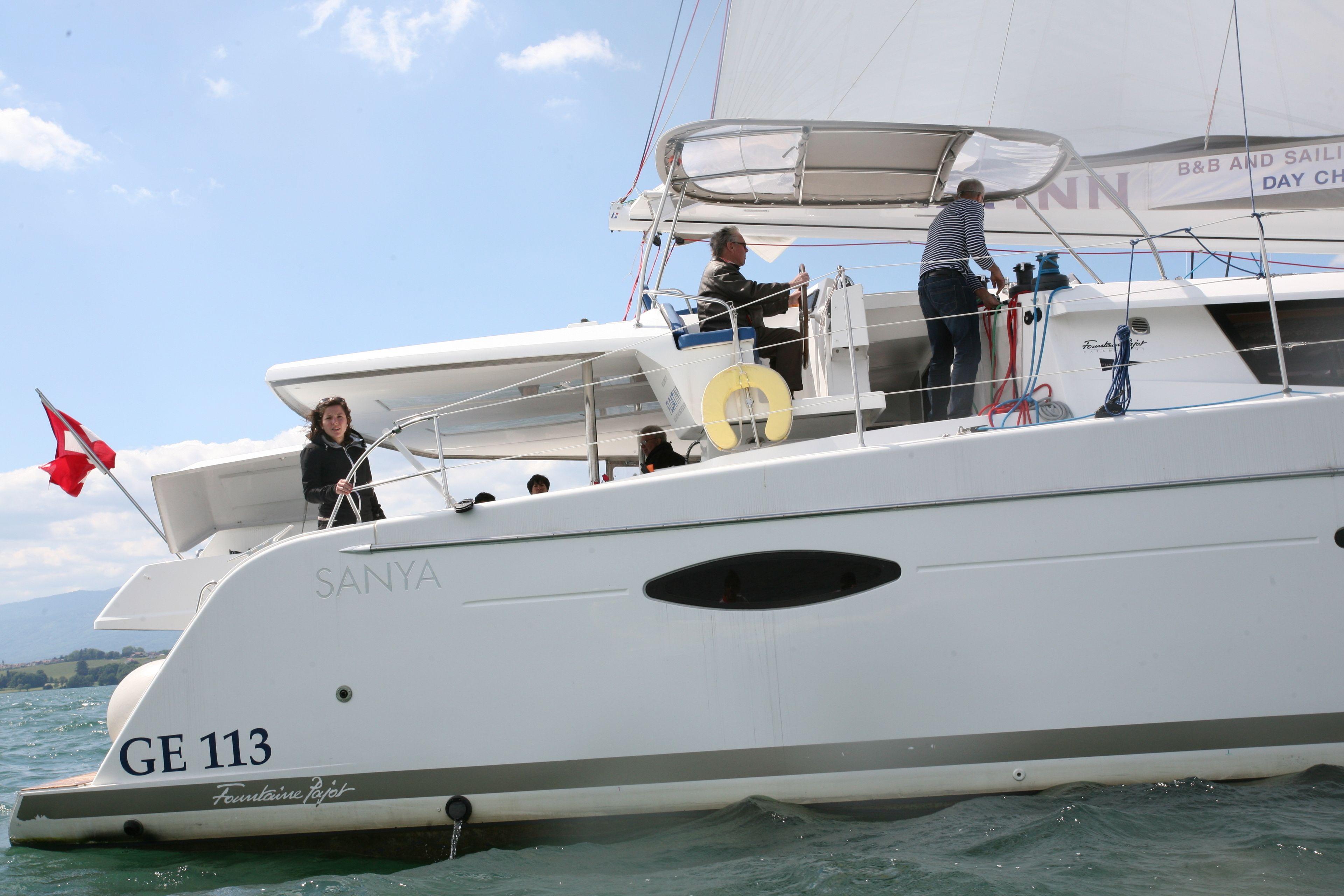 Floatinn Boat-bnb 3* Ginebra