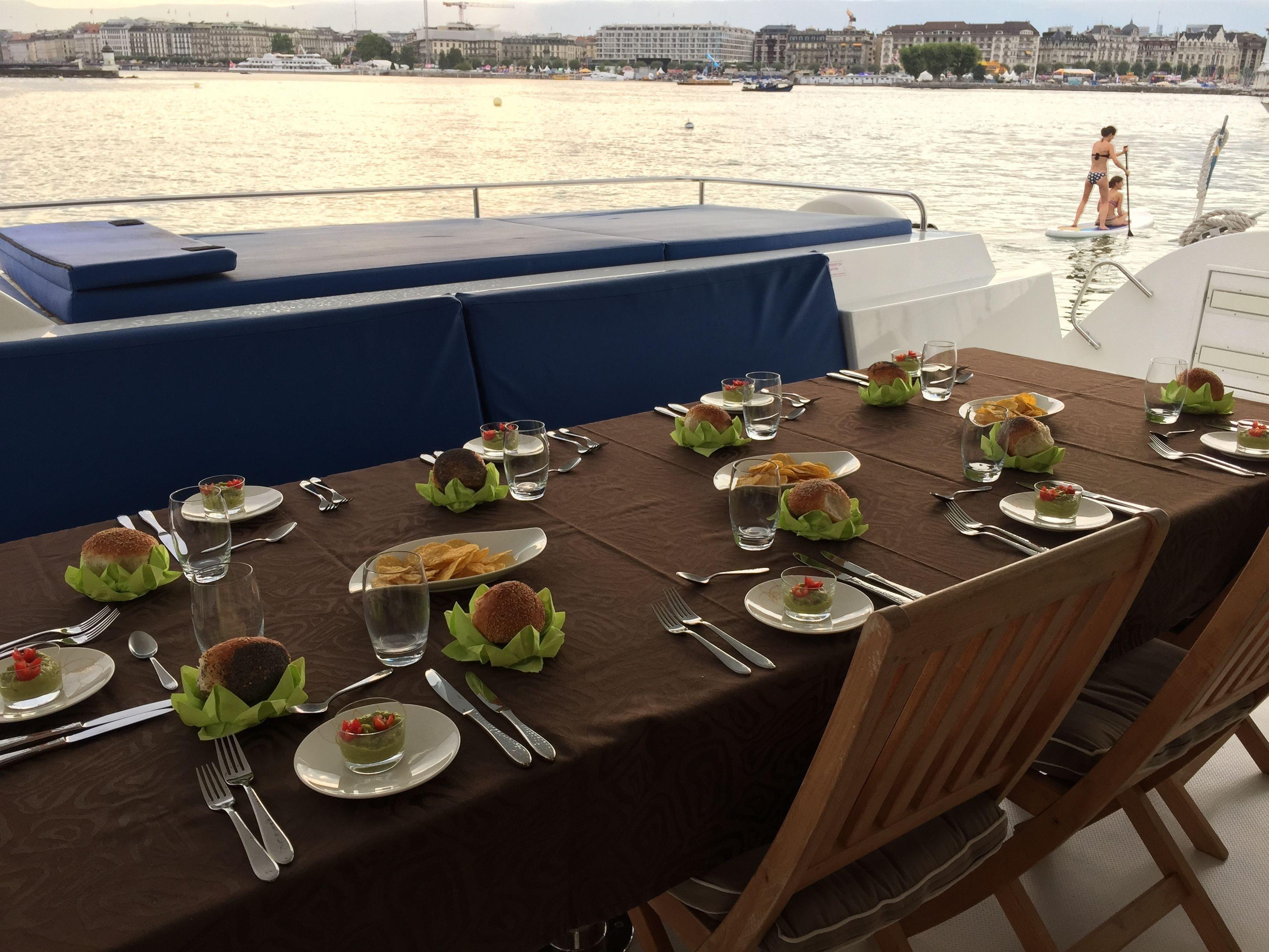 Hotel en barco Floatinn Boat-bnb 3*