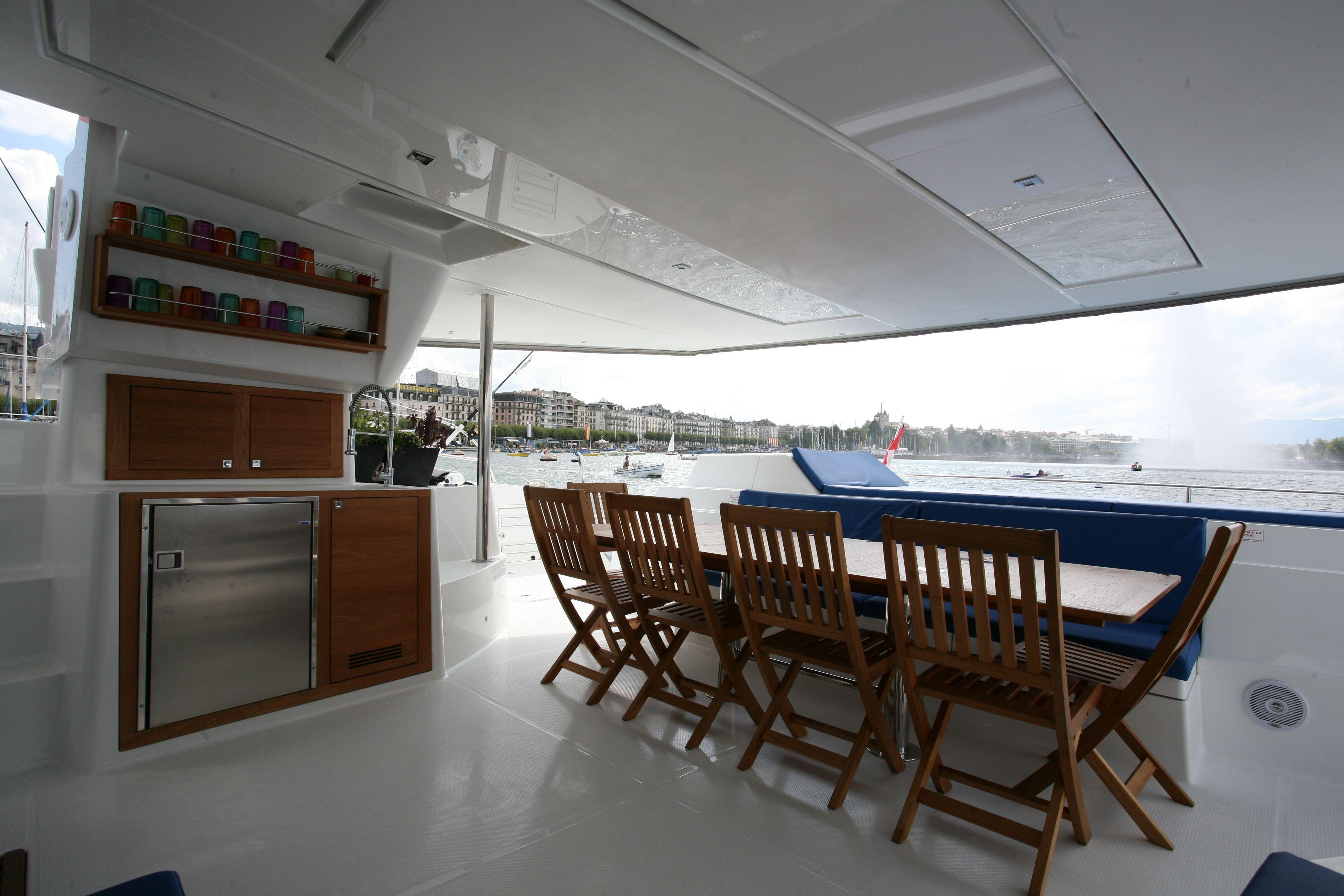 Floatinn Boat-bnb Hotel en barco