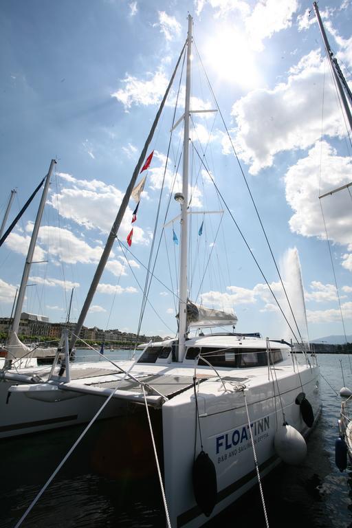 Hotel en barco Floatinn Boat-bnb 3*