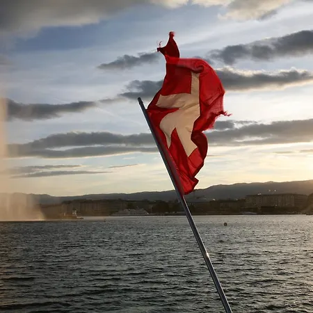 Botel Floatinn Boat-bnb Geneva