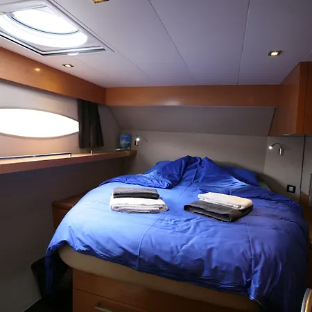 Floatinn Boat-bnb Geneva
