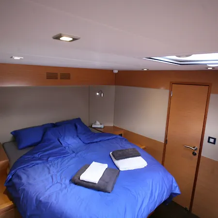 Floatinn Boat-bnb 3*