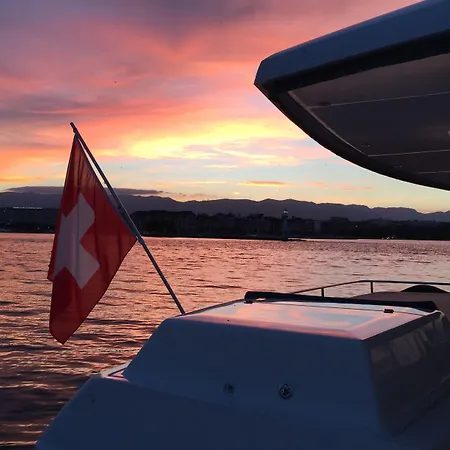 Floatinn Boat-bnb 3* Geneva