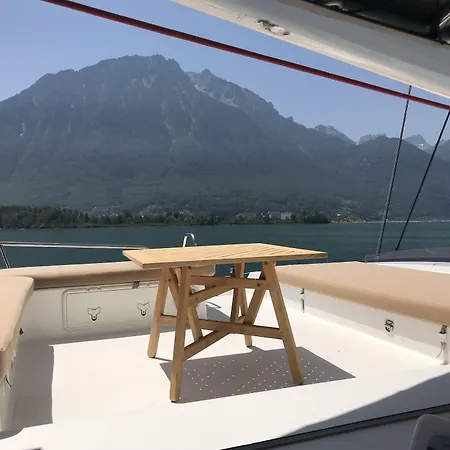Floatinn Boat-bnb Botel