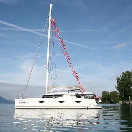 Botel Floatinn Boat-bnb Geneva