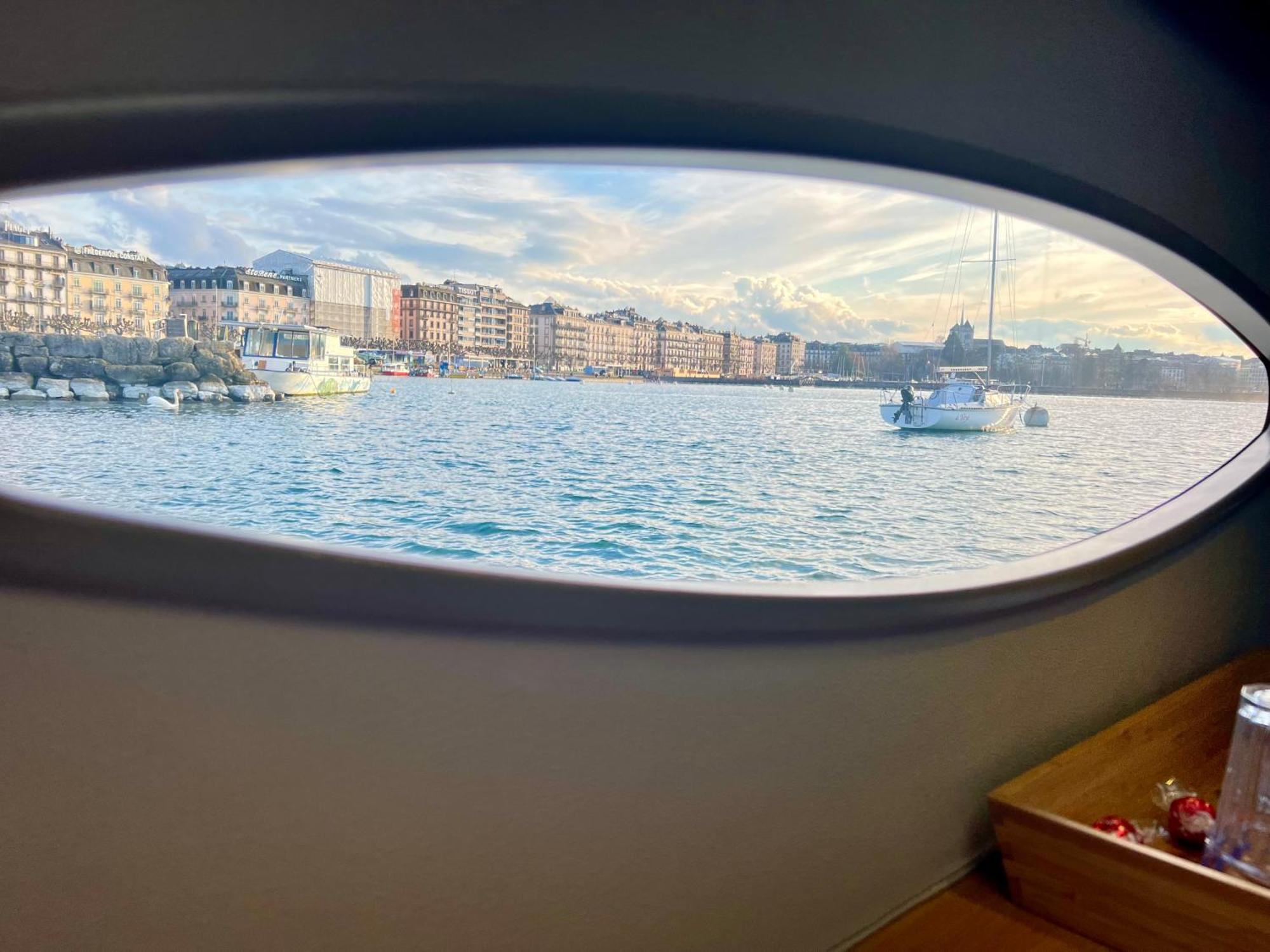 Floatinn Boat-bnb 3* Geneva
