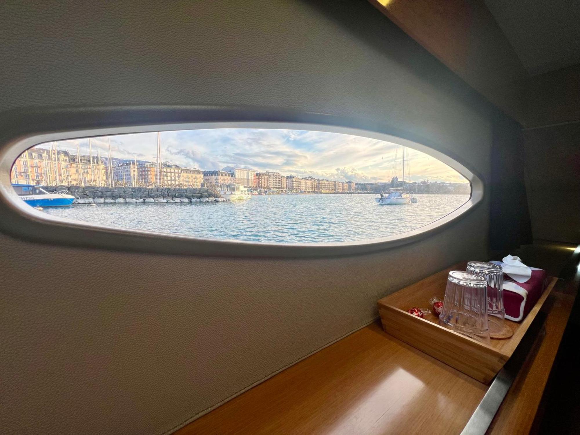 Floatinn Boat-bnb Geneva