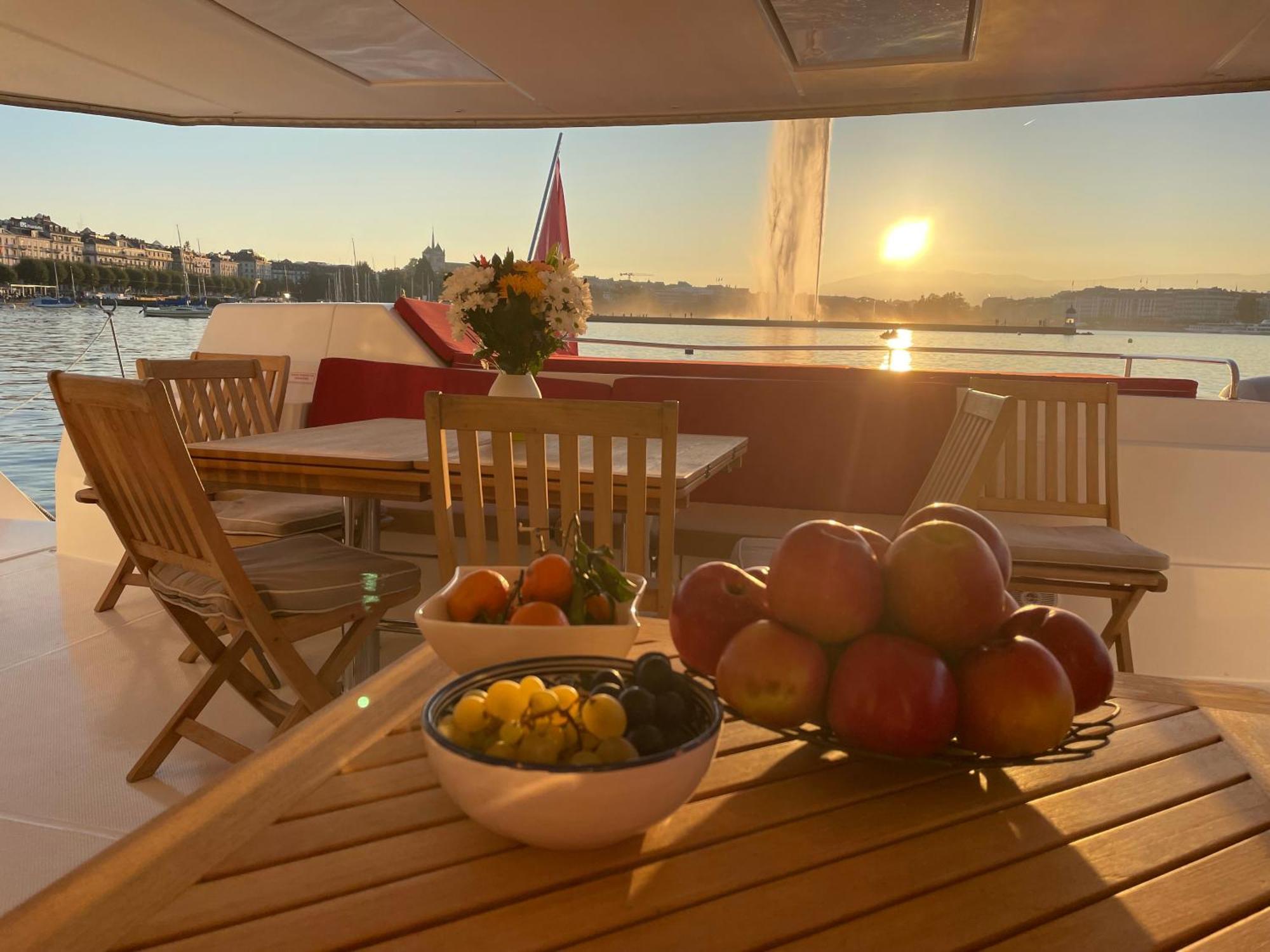 Floatinn Boat-bnb Botel 3*