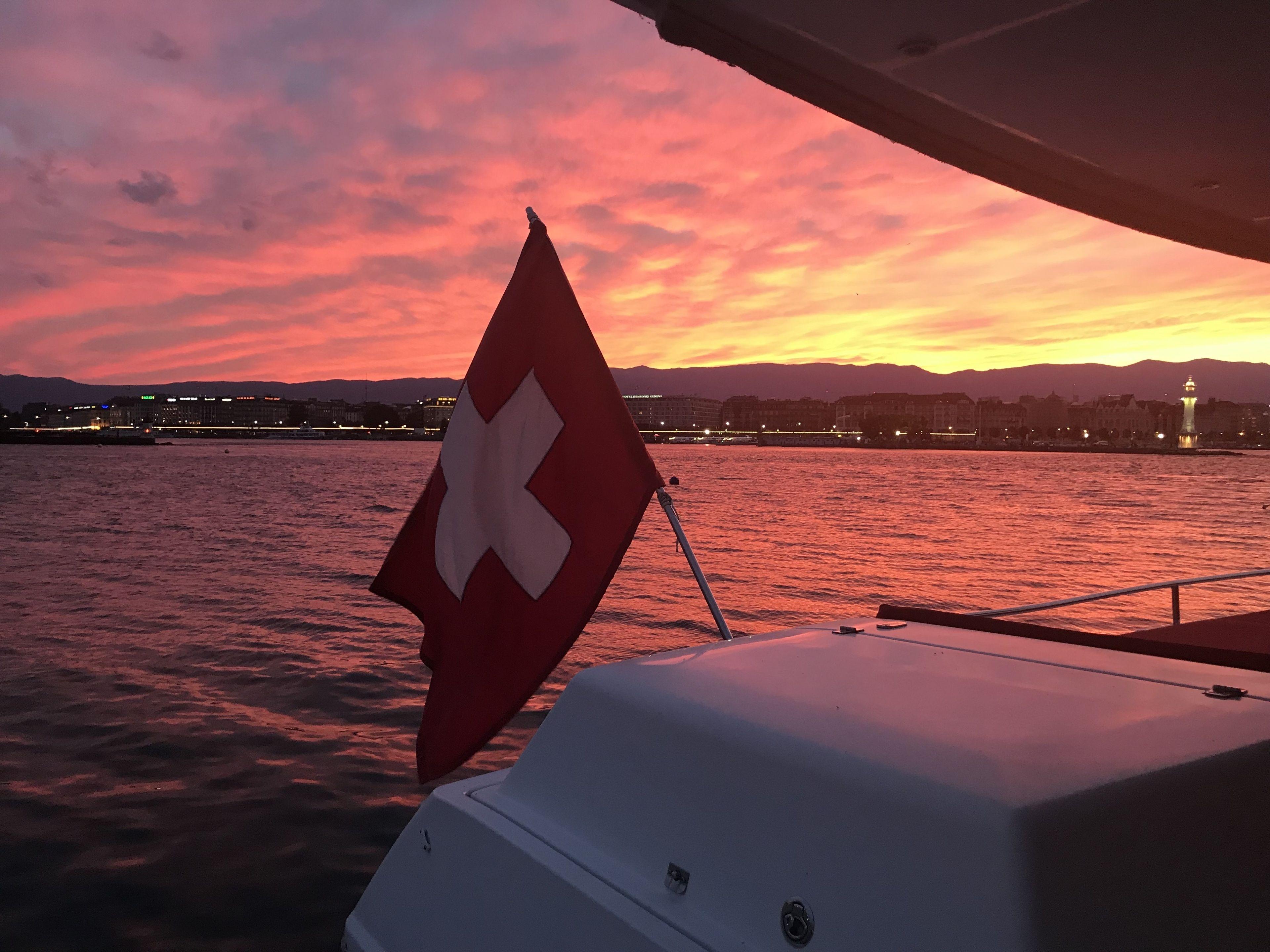 Botel Floatinn Boat-bnb