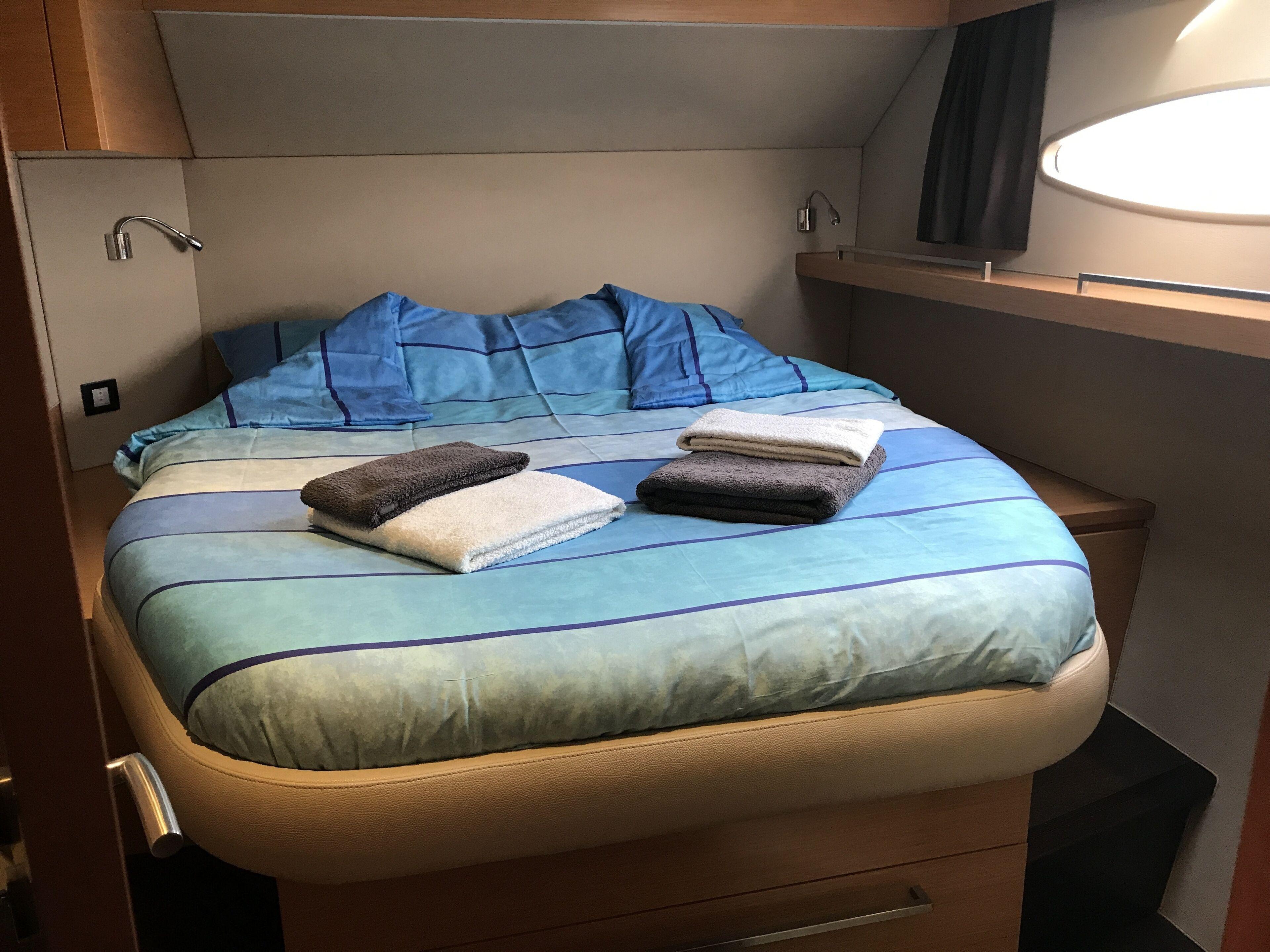 Floatinn Boat-bnb Botel 3*