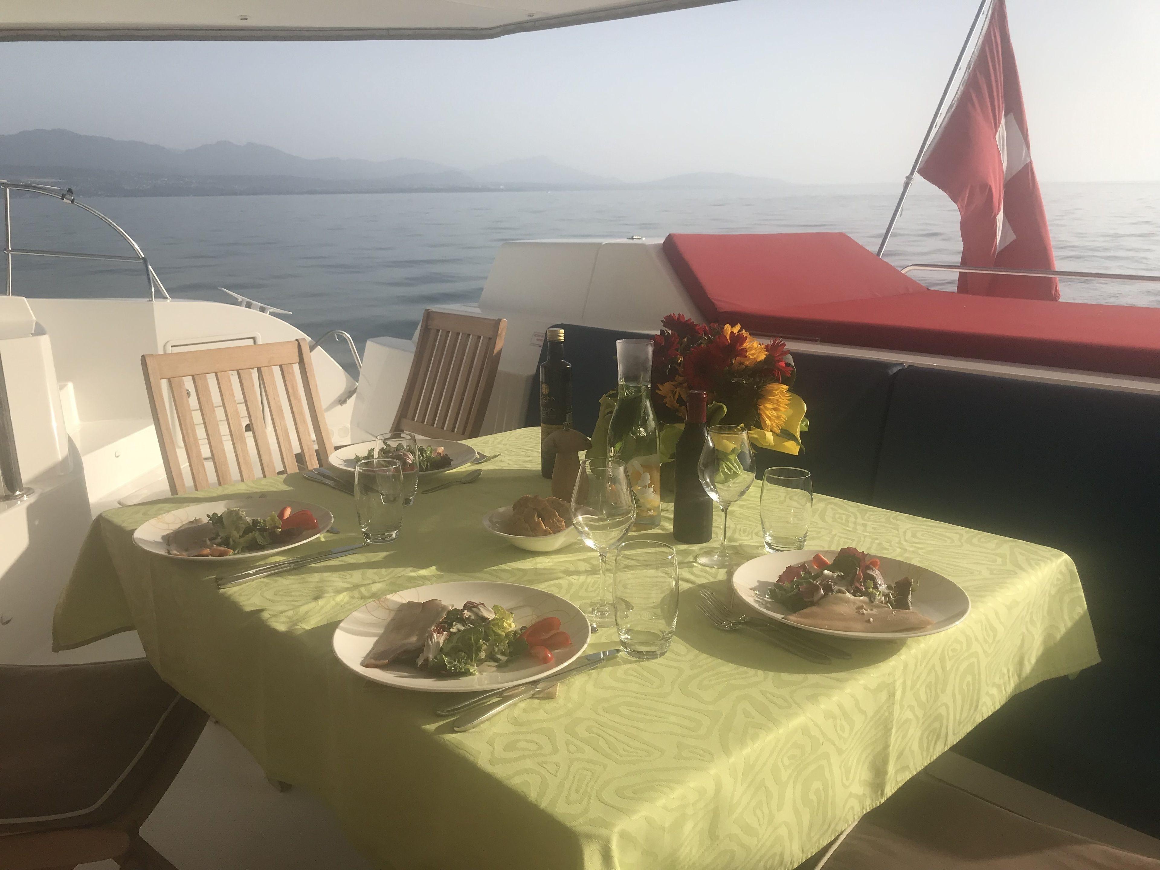 Floatinn Boat-bnb Botel 3*