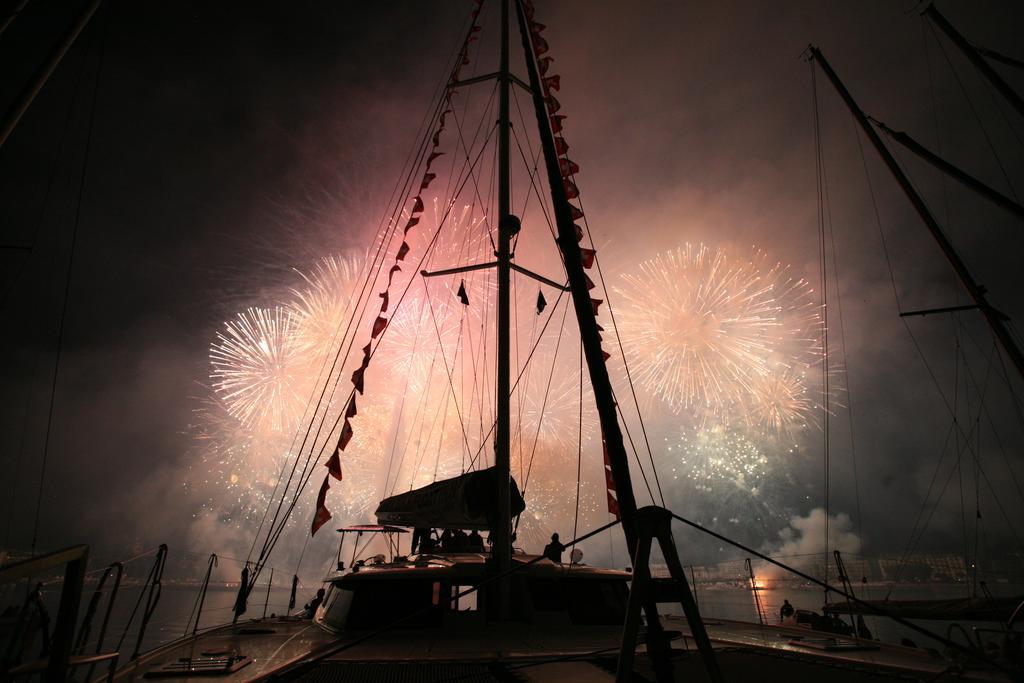 Botel Floatinn Boat-bnb