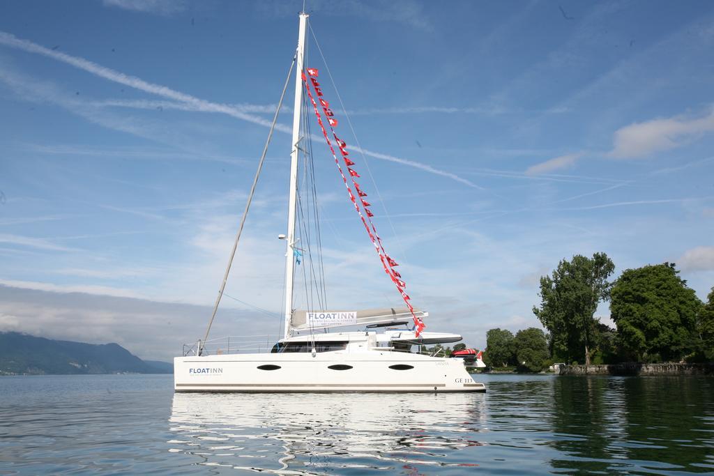 Botel Floatinn Boat-bnb Geneva